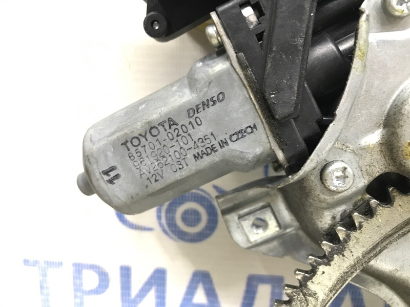 Стеклоподъемник передний правый Toyota Avensis T27 2.0 DIESEL 2009 (б/у) Киев - изображение 3