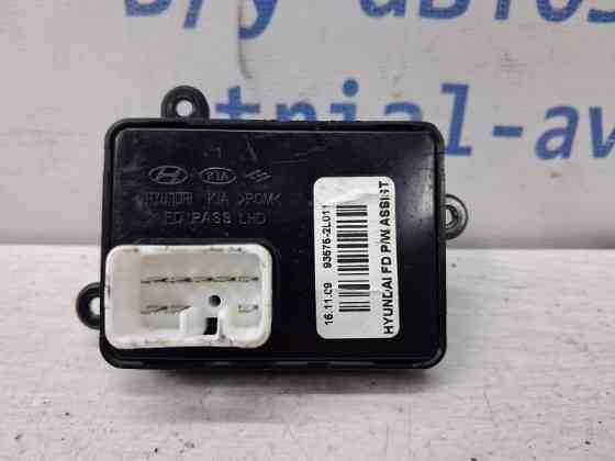 Кнопка стеклоподъемника Hyundai I30 2007-2012 936762L011 (Арт. 78261) Киев