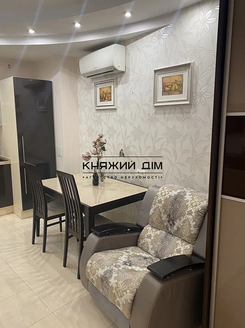 БЕЗ КОМІСІЇ!Оренда! 2-х кімнатна студія . м. Осокорки біля ТРЦ RIVER MALL. Є генератор.№ 11204935 Киев - изображение 1