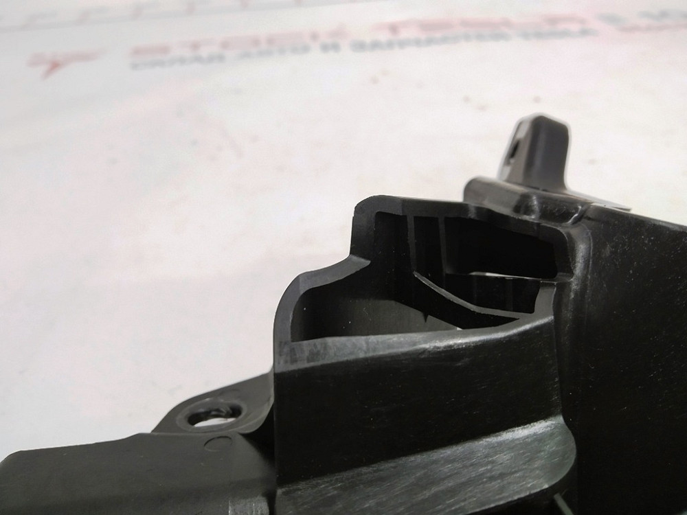 1Кронштейн облицовки стойки C верхний левый Tesla model X 1056083-00-C Киев - изображение 5