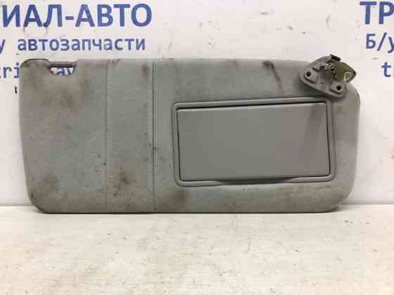 Козырек солнцезащитный правый Mitsubishi Pajero Wagon 3 3.2 ДИЗЕЛЬ 4M41 1999 (б/у) Київ