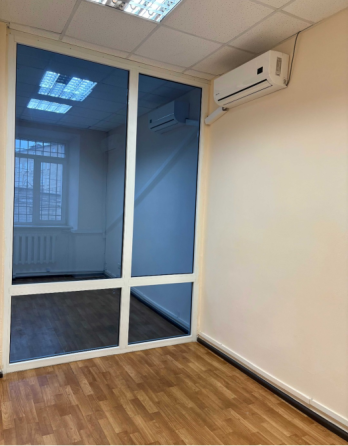 Новозабарська вул 2\6 офіс 31м Киев