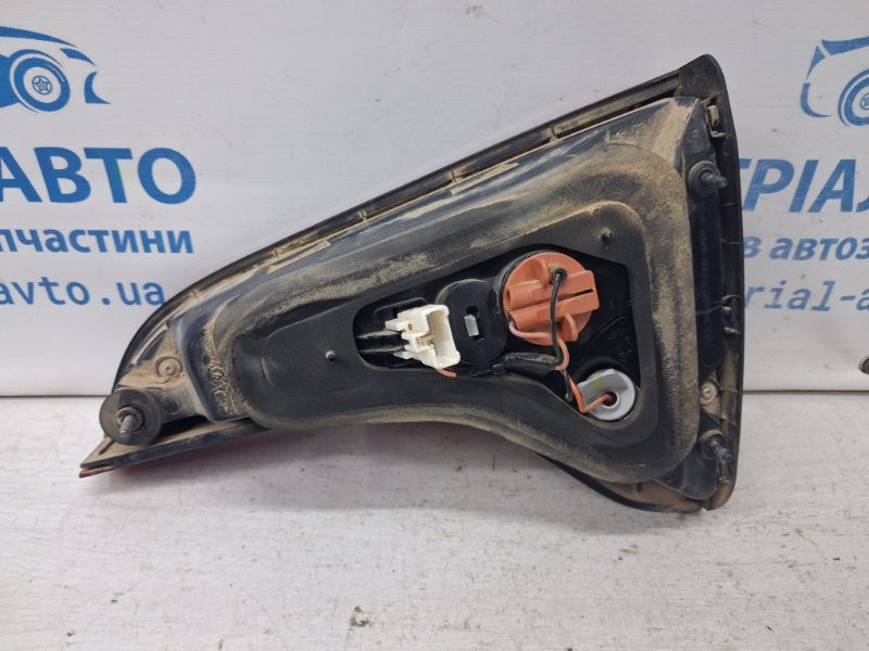 Фонарь задний внутренний левый Kia Sorento XM 2.4 БЕНЗИН G4KJ 2009 (б/у) Киев - изображение 5