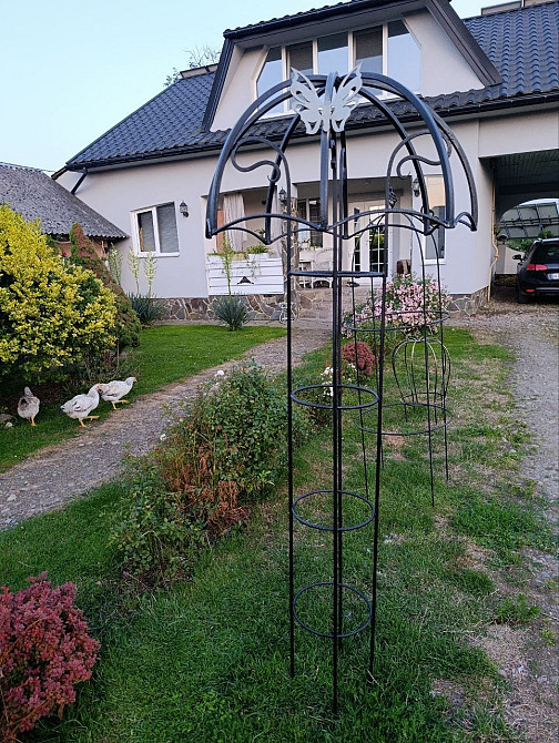 Кована підставка для квітів Металевий декор у вигляді кованої парасолі Івано-Франківськ - зображення 1