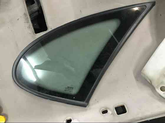 Бу стекло в кузов заднее правое глухое Renault Scénic 1, 8200137028, 7700828372, 7700433887, 7700828 Кропивницький