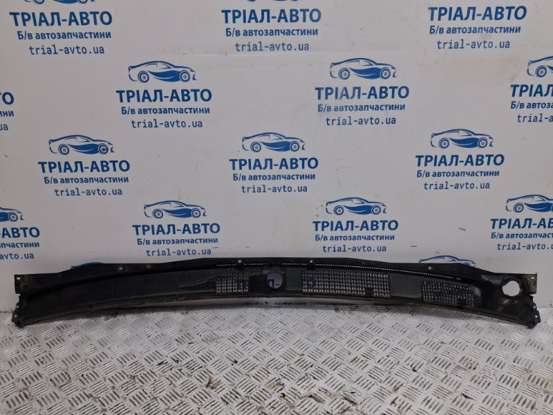 Дефлектор дворников Mitsubishi Pajero Wagon 3 3.2 ДИЗЕЛЬ 4M41 1999 (б/у) Київ - зображення 4