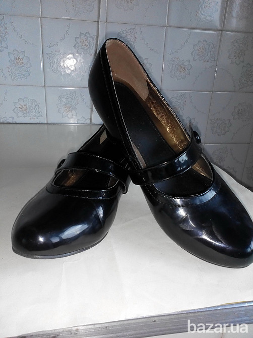 Туфли лаковые черные Киев - изображение 1