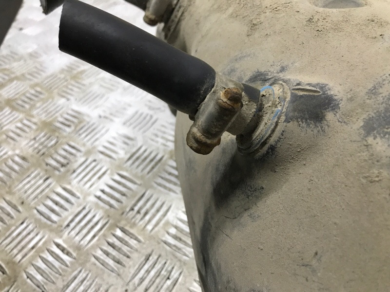 Бак топливный пластик Toyota Avensis T25 1.8 БЕНЗИН 1ZZFE 2002 (б/у) Киев - изображение 6