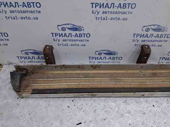 Подножка Mitsubishi L200 KB 2.5 DIESEL 4D56 2006 прав. (б/у) Киев