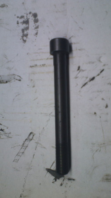 MD040514 Mitsubishi Болт ГБЦ оригинал Винница - изображение 2