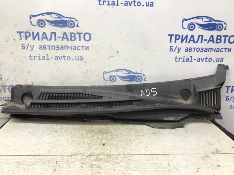 Дефлектор дворников Suzuki Grand Vitara JT 2.0 БЕНЗИН J20A 2005 лев. (б/у) Киев - изображение 1