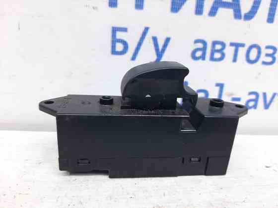 Кнопка стеклоподъемника Mitsubishi Lancer 2003-2009 8608a101 (Арт. 29140) Киев