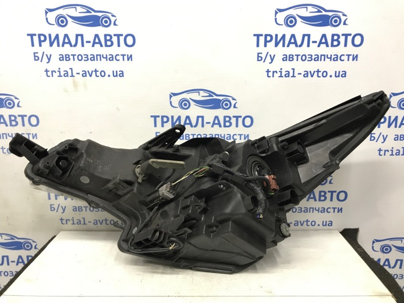 Фара правая галоген Рестайлинг Toyota Avensis T27 2.0 DIESEL 2009 (б/у) Київ - зображення 5