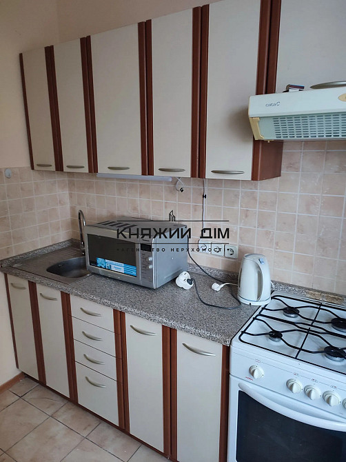 Оренда 3км. кв. приватний сектор Соломянський район вул. Монтажників,53 код 11203490 Киев - изображение 1