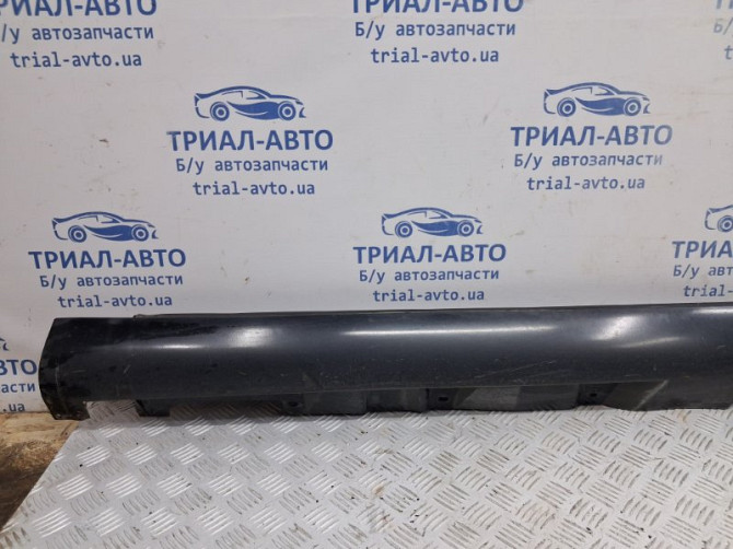 Накладка порога внешняя левая Toyota Avensis T25 1.8 БЕНЗИН 1ZZFE 2002 (б/у) Київ - зображення 2