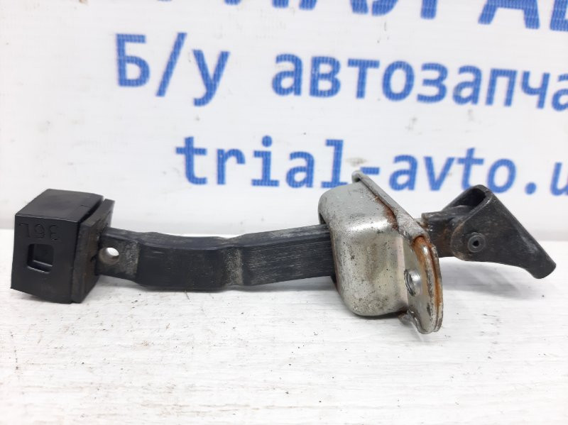 Ограничитель двери задний правый Mitsubishi Lancer 9 1.6 БЕНЗИН 4G18 2003 (б/у) Киев - изображение 1