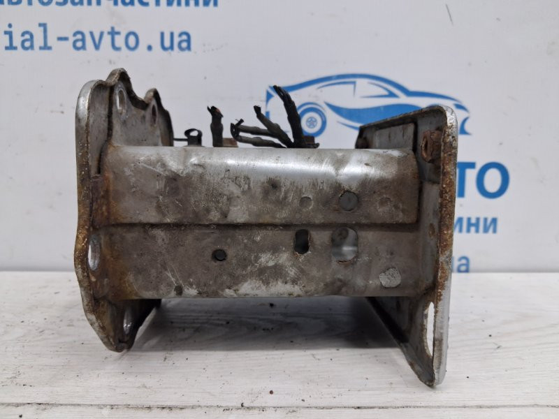 Кронштейн усилителя переднего бампера Hyundai I30 FD 1.6 DIESEL D4FB 2007 лев. (б/у) Киев - изображение 3