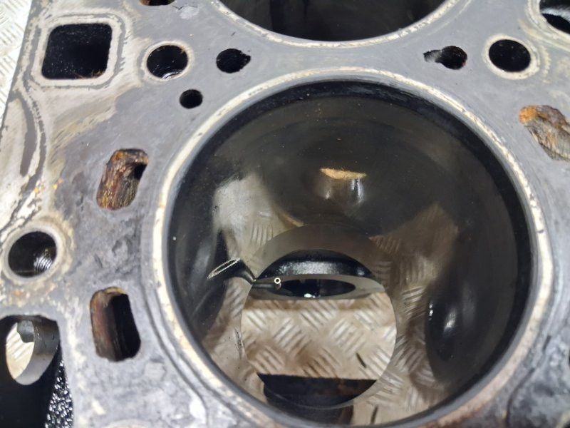 Блок ДВС Kia Sorento BL 2.5 DIESEL D4CB 2002 (б/у) Киев - изображение 7