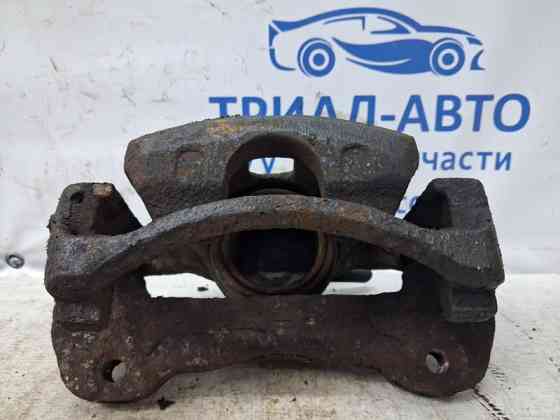 Суппорт передний правый Mitsubishi L200 KB 2.5 ДИЗЕЛЬ 4D56U 2006 (б/у) Київ