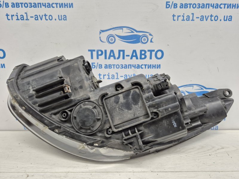 Фара правая Hyundai IX35 LM 1.7 DIESEL D4FD 2009 (б/у) Київ - зображення 6
