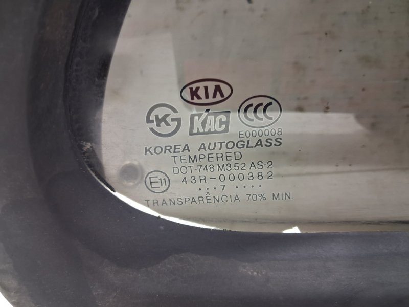 Стекло двери задней правой (форточка) Kia Sorento 2002-2011 835713E010 (Арт. 66699) Киев - изображение 2