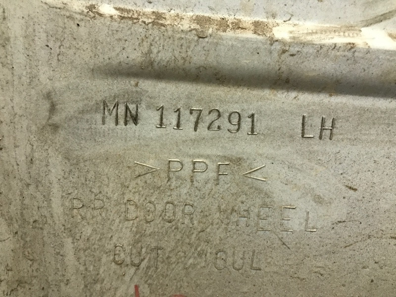 Накладка двери Mitsubishi Pajero Wagon 3 3.2 ДИЗЕЛЬ 4M41 1999 задн. лев. (б/у) Київ - зображення 8