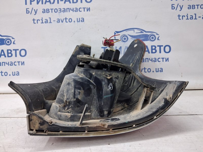 Фонарь задний внешний левый Toyota Avensis T25 1.8 БЕНЗИН 1ZZFE 2002 (б/у) Киев - изображение 6