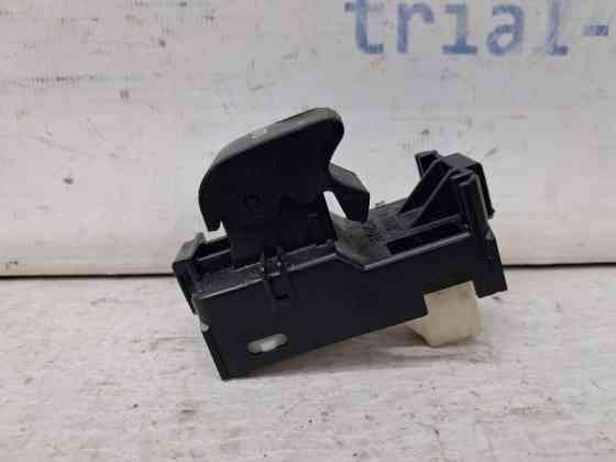 Кнопка стеклоподъемника Toyota Auris E150 1.6 БЕНЗИН 1ZRFAE 2006 (б/у) Киев