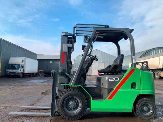 Газ-бензиновий навантажувач TCM (Nissan), із напрацюванням 7644 мотогодин. Модель: FHGE20T5. Полтава