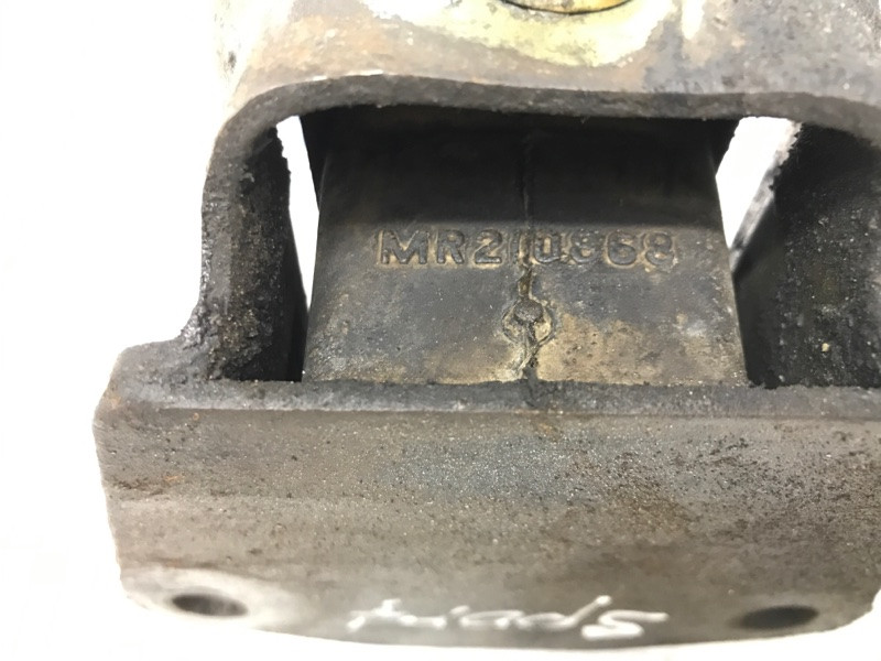 Подушка ДВС Mitsubishi Pajero Sport K9 2.5 DIESEL 4D56 1996 (б/у) Київ - зображення 4