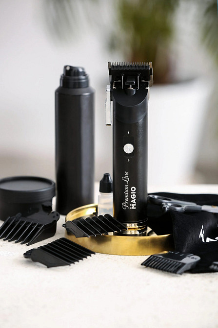 Машинка для стрижки волос Magio MG-186 5 Вт черная Київ - зображення 5