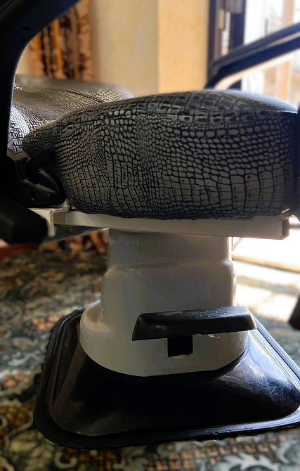 Педикюрне крісло кушетка косметологічна Роздільна - зображення 5