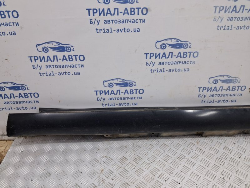 Накладка порога внешняя правая Toyota Avensis T25 1.8 БЕНЗИН 1ZZFE 2002 (б/у) Киев - изображение 2