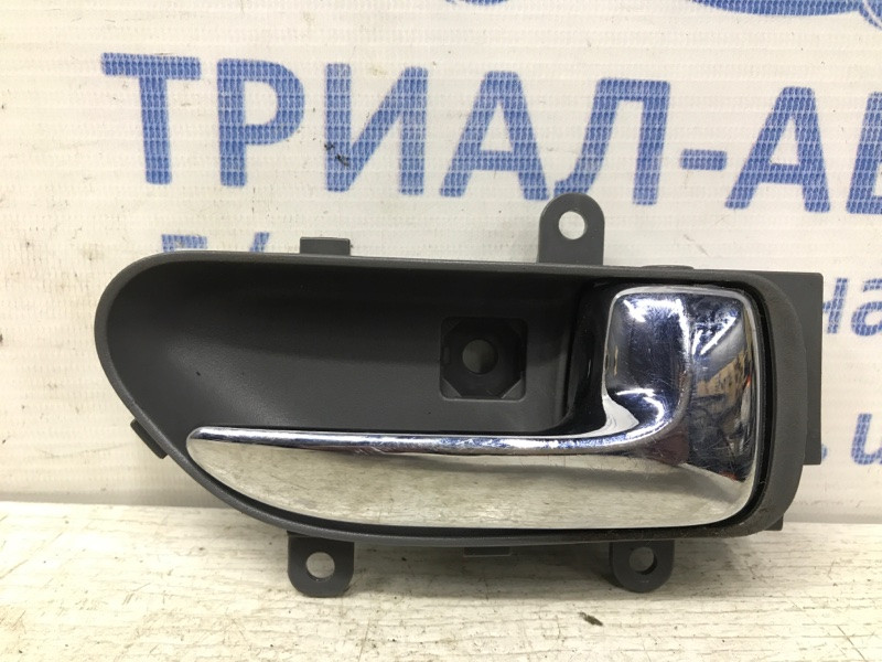 Ручка двери внутренняя правая Nissan X-Trail T31 2.5 БЕНЗИН QR25DE 2007 (б/у) Киев - изображение 1