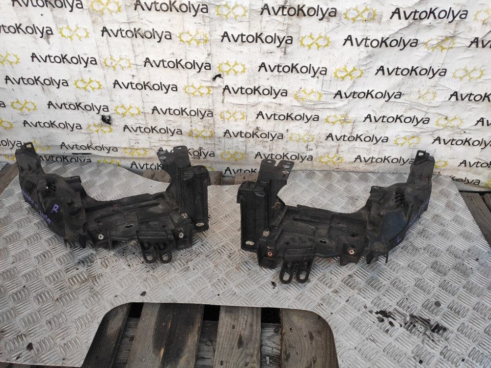 Кронштейн крепления фары Renault Megane III 2013-2015 Ковель - изображение 1