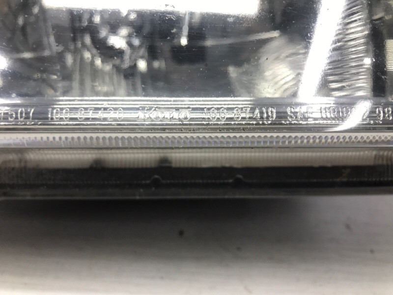 Фара правая галоген Mitsubishi Pajero Wagon 3 3.2 ДИЗЕЛЬ 4M41 1999 (б/у) Київ - зображення 9