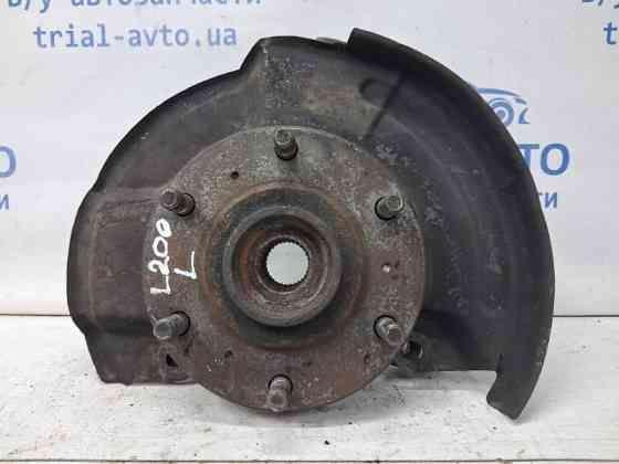 Кулак поворотный левый со ступицей Mitsubishi L200 KB 2.5 DIESEL 4D56 2006 (б/у) Киев