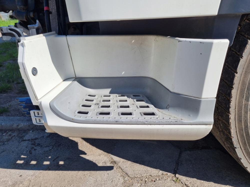 1948243 Подножка левая мыльница DAF XF 106 Euro 6 Львов - изображение 1