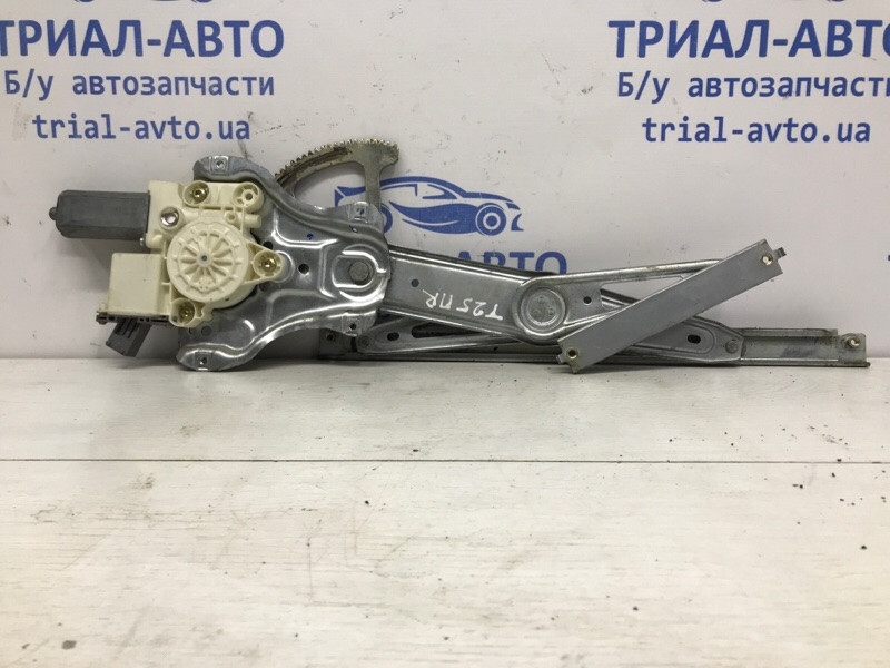 Стеклоподъемник передний правый Toyota Avensis T25 1.8 БЕНЗИН 1ZZFE 2002 (б/у) Київ - зображення 1