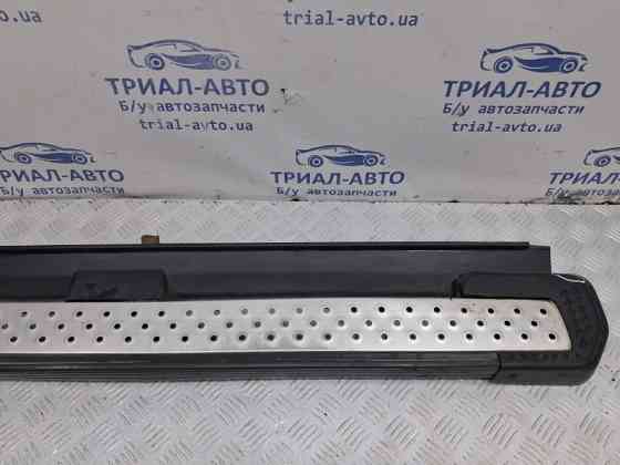 Подножка Mitsubishi Pajero Wagon 3 3.2 ДИЗЕЛЬ 4M41 1999 прав. (б/у) Киев