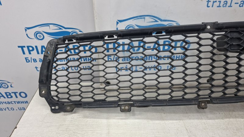 Решетка бампера центральная Mitsubishi Outlander XL 2.2 DIESEL 4HK 2007 (б/у) Київ - зображення 2