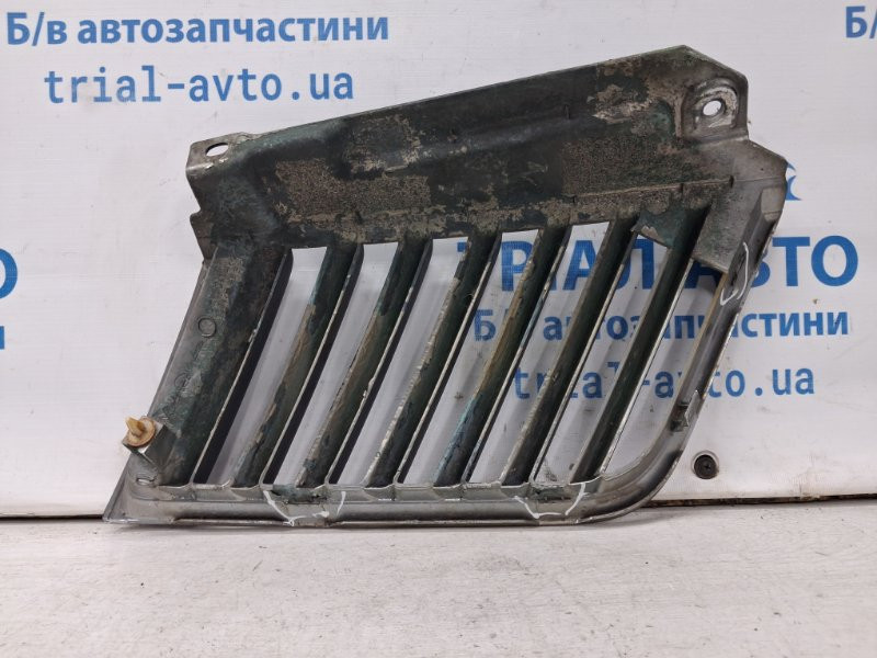 Решетка радиатора Mitsubishi L200 KB 2.5 DIESEL 4D56 2006 лев. (б/у) Киев - изображение 3