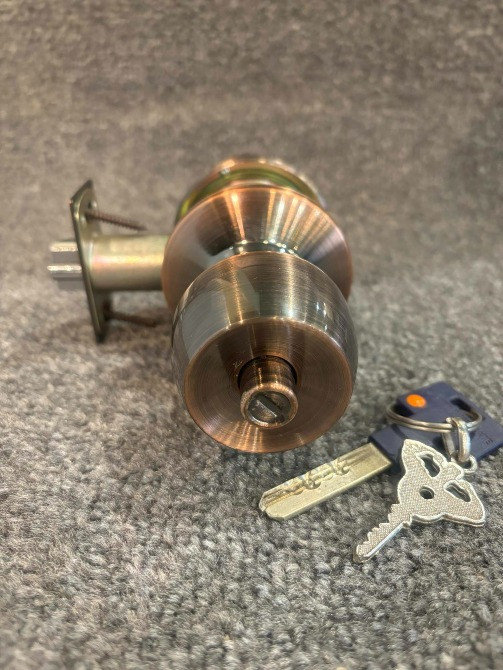 Ручка-засувка кнобсет Yale 3 дверна кноб-защелка замок циліндр Mul-T-Lock Classic Киев - изображение 3