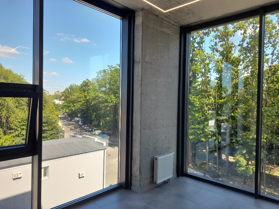 Офісне приміщення 17 кв. м. видове у сучасному офісно-складському комплексі Київ - зображення 1