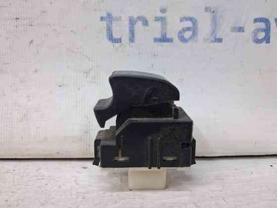 Кнопка стеклоподъемника Toyota Avensis T25 1.8 БЕНЗИН 1ZZFE 2002 (б/у) Київ