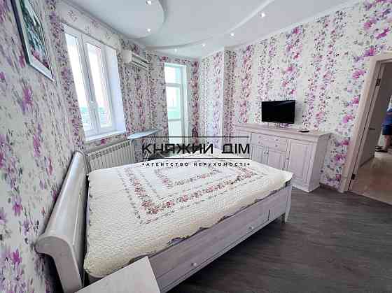 Є Генератор Відмінна двокімнатна квартира в новобудові біля метро Чернігівська. № 11155369 Київ