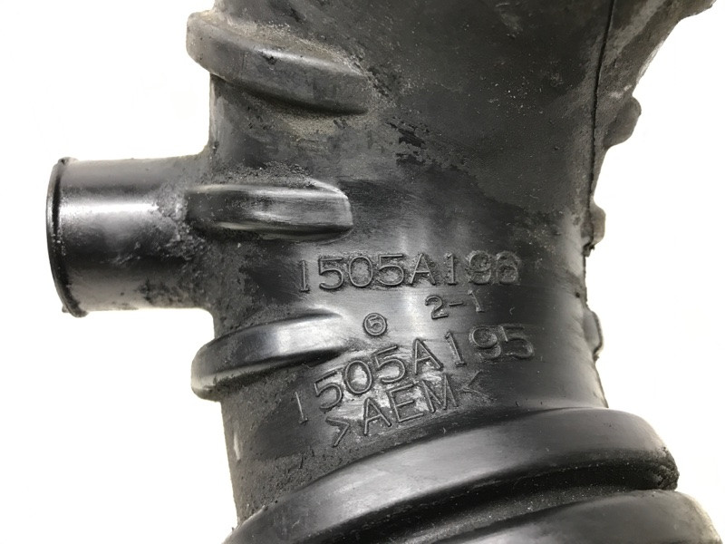 Патрубок воздушного фильтра Mitsubishi Pajero Wagon 4 3.2 ДИЗЕЛЬ 4M41 2006 (б/у) Київ - зображення 4