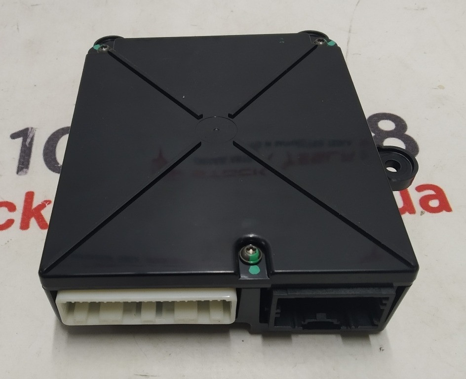 Блок управления 2-го ряда сидений задний левый Tesla model X 1054069-00-G Киев - изображение 2