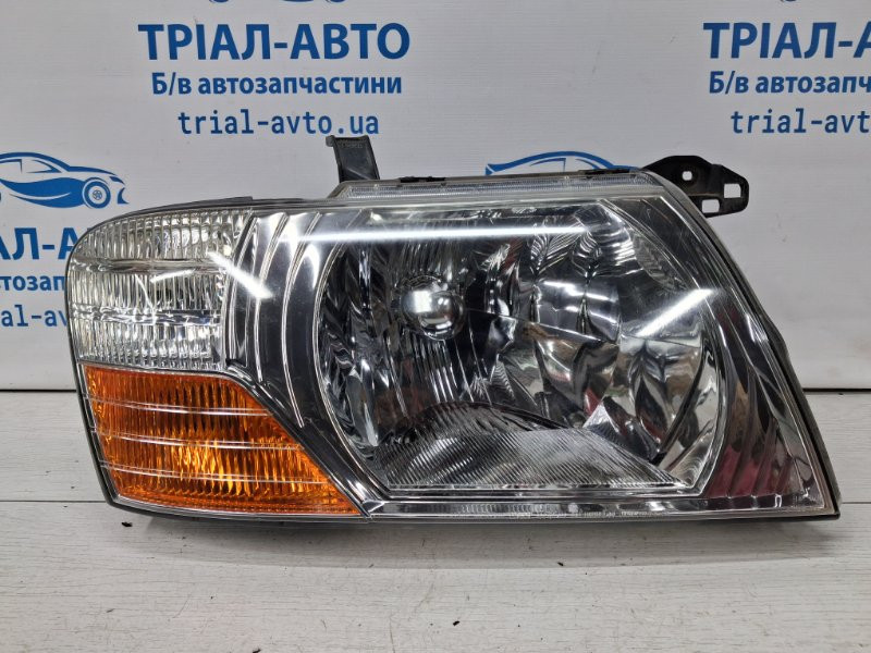 Фара правая галоген Mitsubishi Pajero Wagon 3 3.2 ДИЗЕЛЬ 4M41 1999 (б/у) Київ - зображення 1