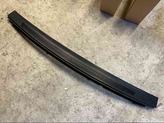 Бу водосток лобового стекла жабо Mercedes Benz W168 A1688300518 Кропивницький